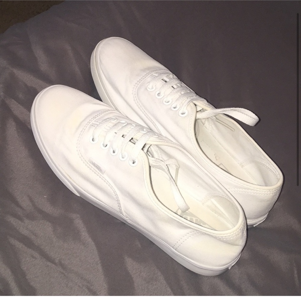 Womens size 10, mens 8.5
